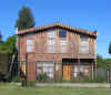 ChiloeHouse1.JPG (150740 bytes)